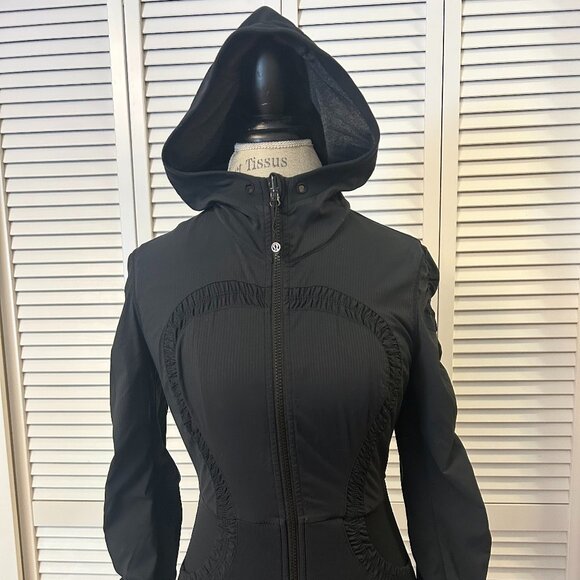 Lululemon Black Fitted Jacket with Hood: Size 4/6 - Picture 3 of 16